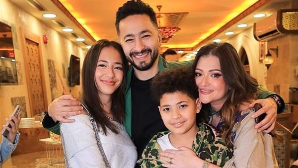 حمادة هلال وأسرته