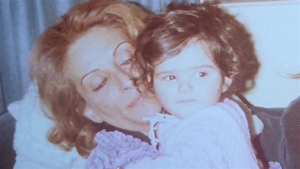 دنيا عبد العزيز ووالدتها