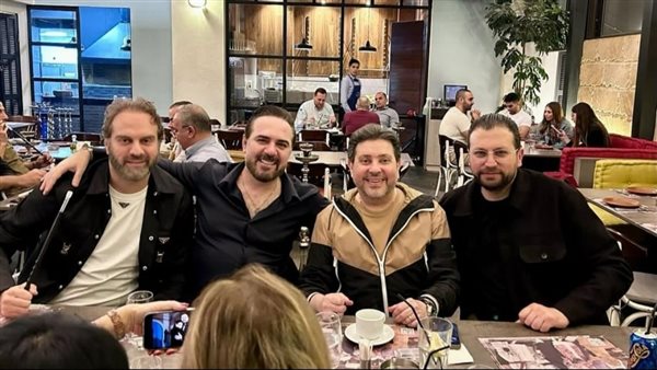 عشاء هاني شاكر ووائل