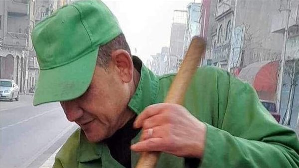 عامل النظافة