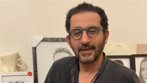 الفنان أحمد حلمي