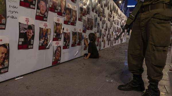 صور لأسرى إسرائيليين