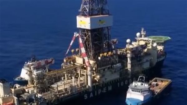 ظهر أحد حقول البترول