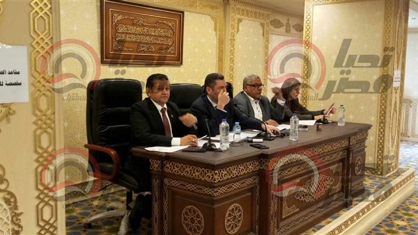  لجنة الصناعة بمجلس