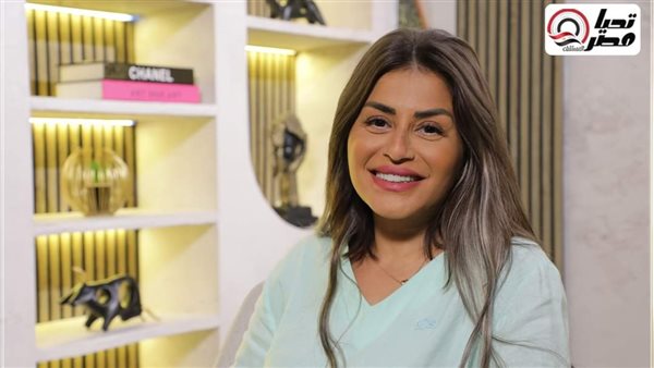 الفنانة منة فضالي