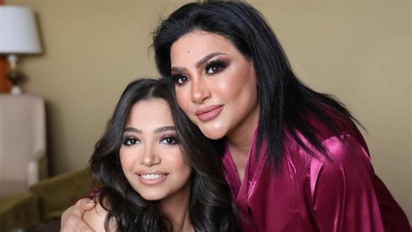 بدرية طلبة وابنتها