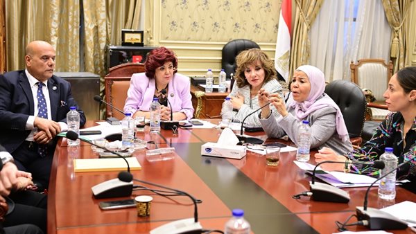 لجنة السياحة بمجلس