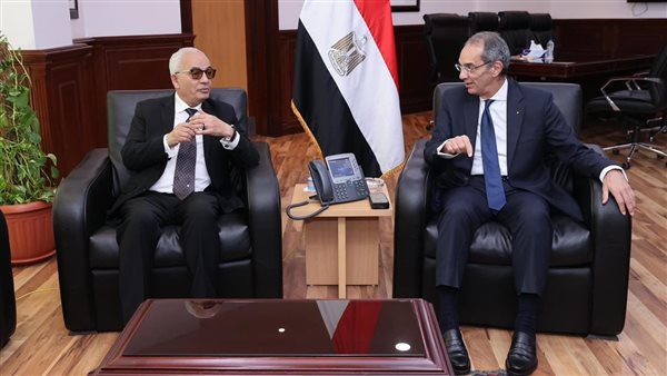 وزيرا التعليم والاتصالات