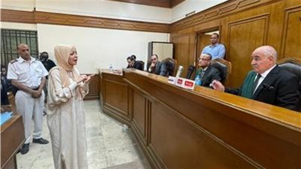 مضيفة طيران التجمع