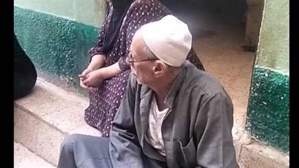 جيران طالب جامعة