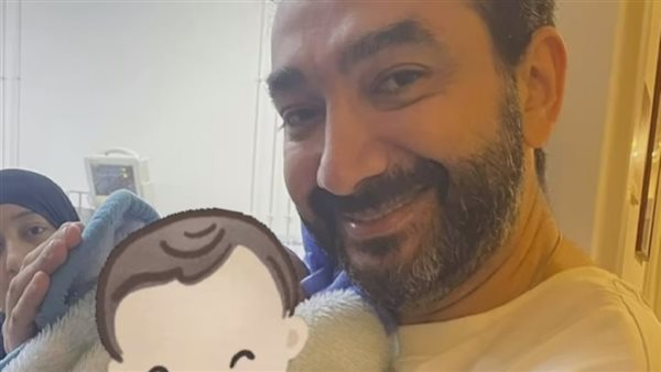 المطرب نادر حمدي