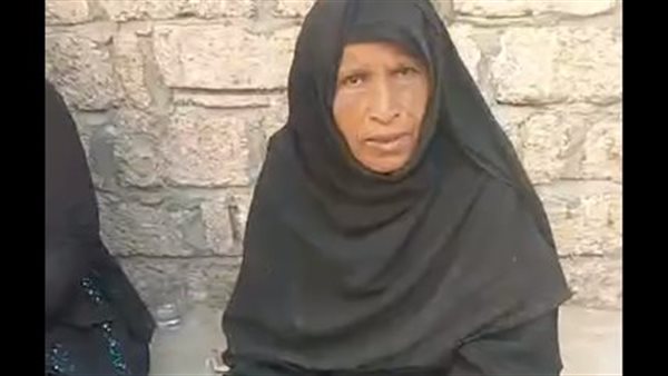 والدة علي بقنا