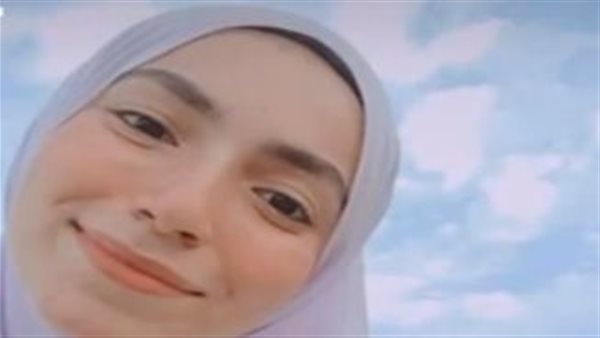 طالبة العريش نيرة