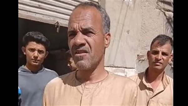 أسر طلاب مدرسة بالفيوم