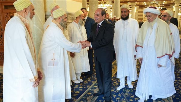 السيسي بمسجد السيدة