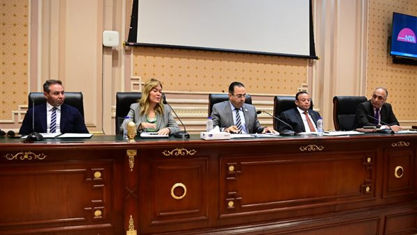  اجتماع لجنة الشباب