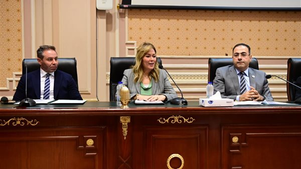  اجتماع لجنة الشباب