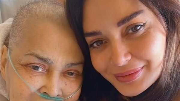 سيرين عبد النور ووالدتها