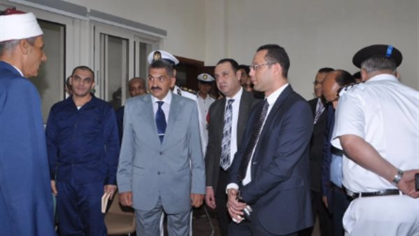 فريق من النيابة العامة