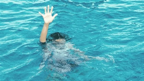 مصرع طفل غرقا في