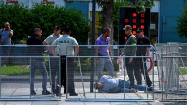 إصابة رئيس وزراء