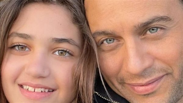 مصطفى قمر وابنته