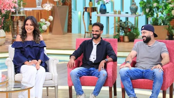 صناع مسلسل مين اللي