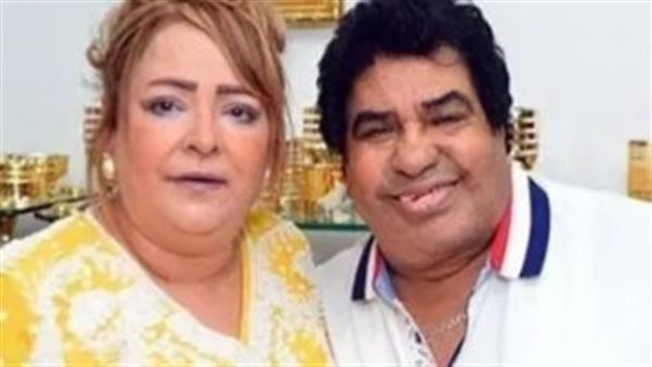 أحمد عدوية وزوجته