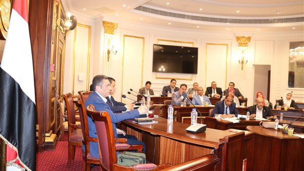 لجنة الصناعة بمجلس