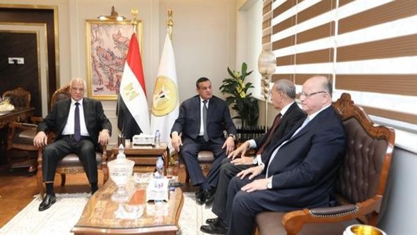 وزير التنمية المحلية