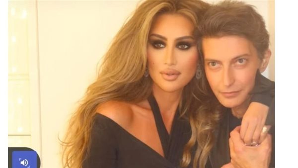 مايا دياب ومصفف شعر