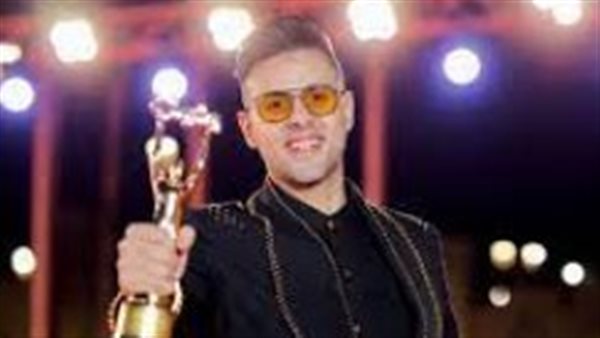 مصمم الأزياء إسلام