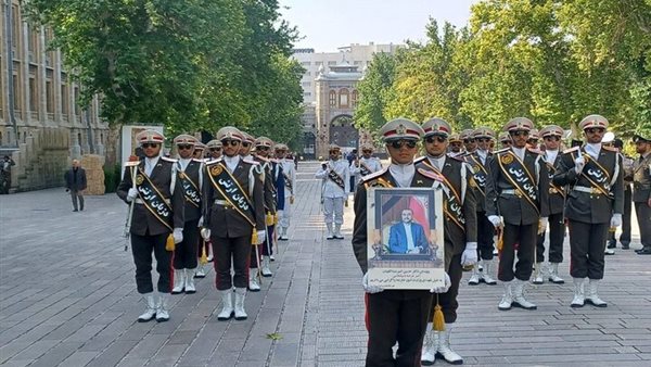 بدء مراسم تشييع جثمان