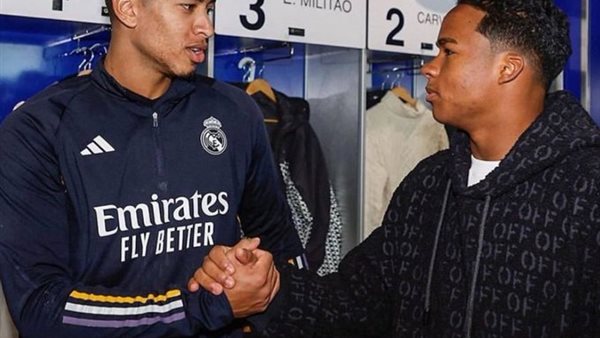 إندريك في غرفة ملابس