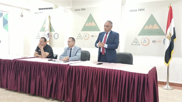 جانب من الندوة 