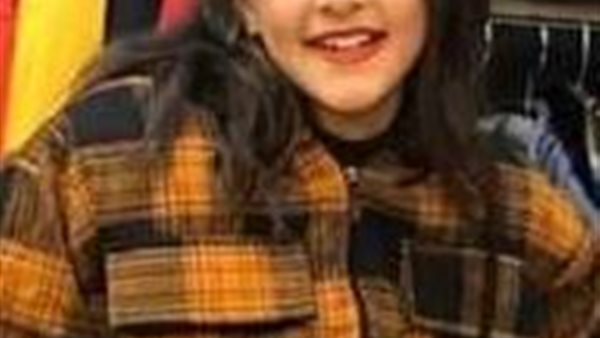 سقوط فتاة من أعلى