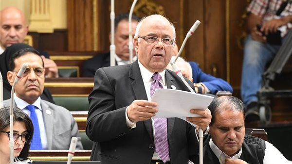 رئيس لجنة الإسكان