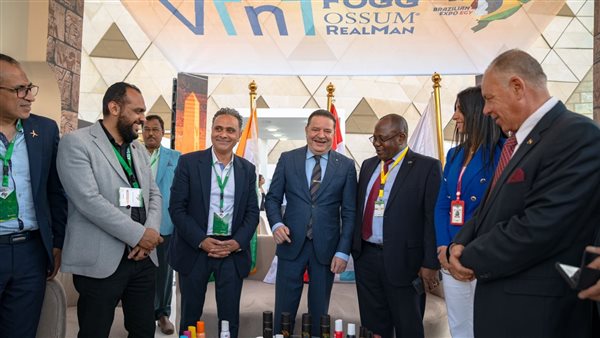 ياسر محمود يشارك