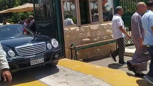 جنازة والدة وزيرة