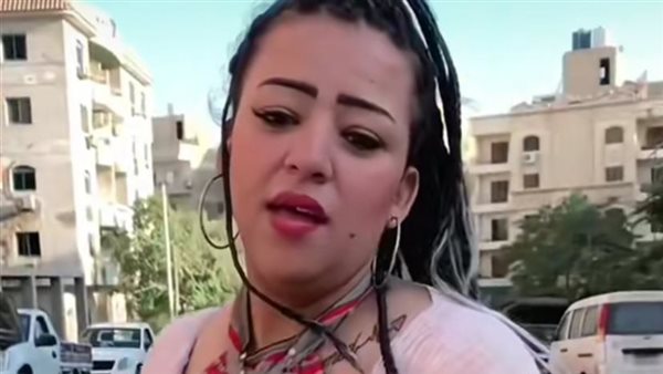 البلوجر سمية نستون