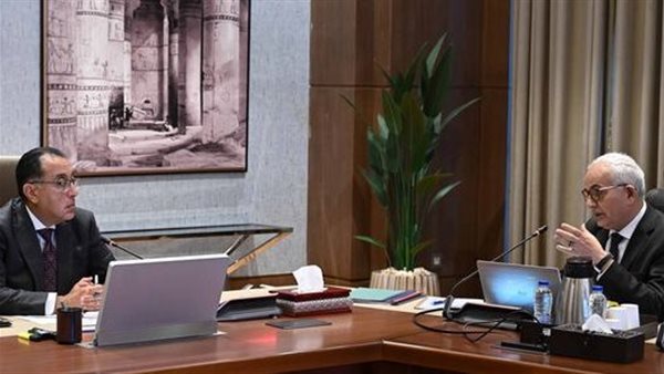 رئيس الوزراء ووزير