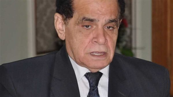  الدكتور صلاح فوزي