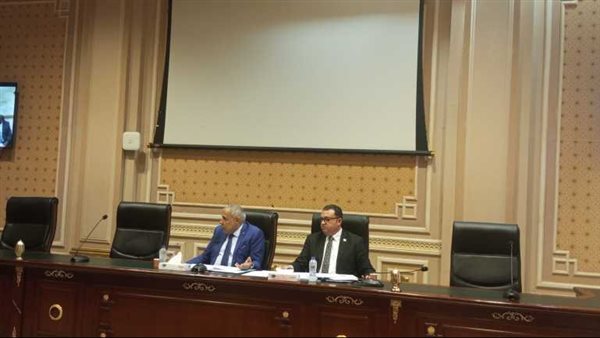  اجتماع لجنة الإسكان