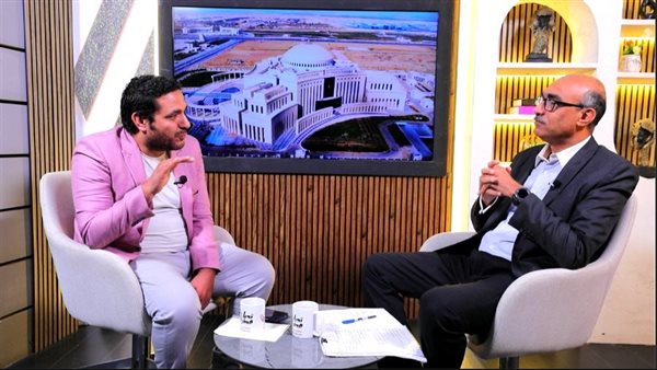 رئيس برلمانية المصري