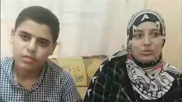 الأول على الشهادة