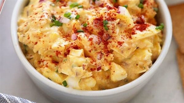 سلطة التونة والبيض