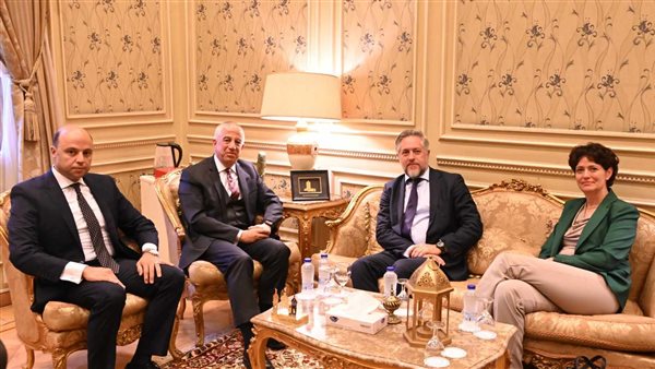 جانب من اللقاء