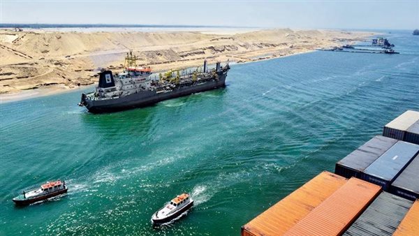 قناة السويس 