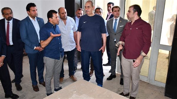 وزير الشباب والرياضة