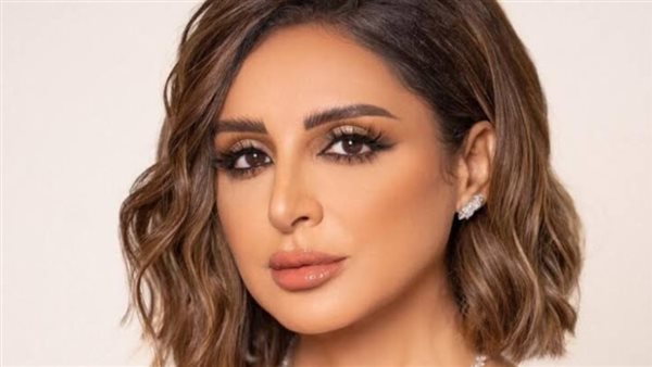 الفنانة أنغام